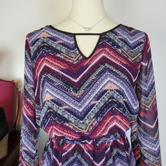 Xhilaration Chevron Pullover Dress With Sheer Sleeves Elastic Waist Size SP - Picture 2 of 7